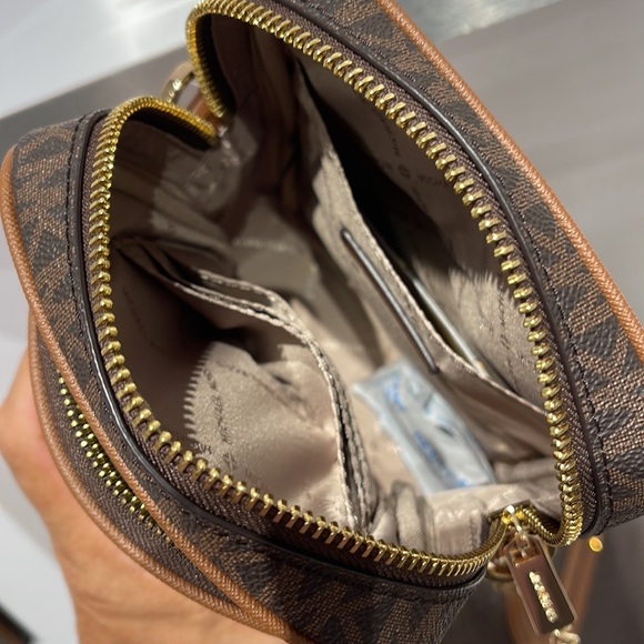 Michael Kors Women's Jet Set Travel Medium Logo Adult Crossbody Bag Brown - Picture 9 of 16